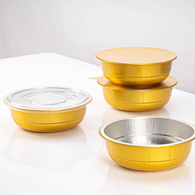 Mit einem Einweg-Pfanne aus Aluminiumfolie und einem Plastikdeckel